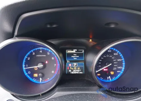 2015 Subaru Outback 2.5I Limited z USA, uszkodzony, nr VIN 4S4BSBJC7F3214476